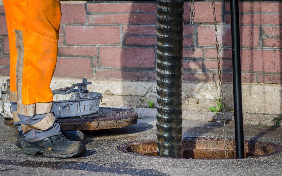 déboucher canalisations wc Émerainville